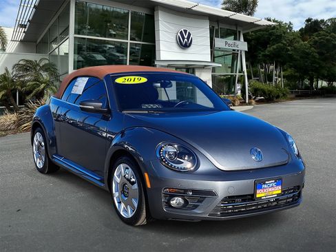 Used 2019 Volkswagen Beetle 2.0T Final Edition SEL image 3