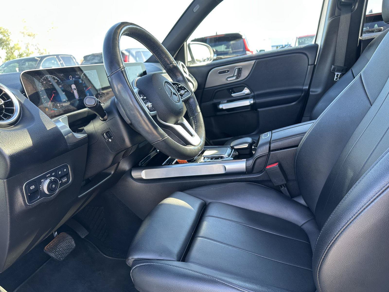 Used 2020 Mercedes-Benz GLB 250 4MATIC image 16