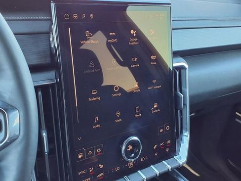 Used 2025 GMC Acadia Elevation image 12