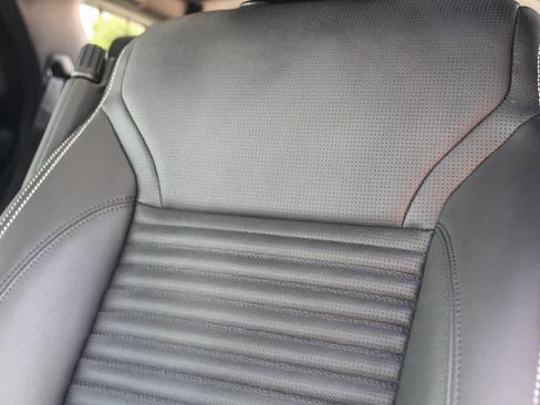 New 2025 Land Rover Discovery S image 25