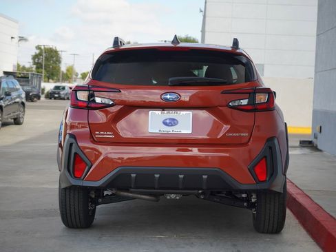 Certified 2025 Subaru Crosstrek 2.0i Premium image 4