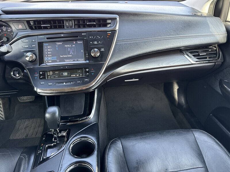 Used 2016 Toyota Avalon Limited w/ Toyota Safety Sense Package FWD image 26