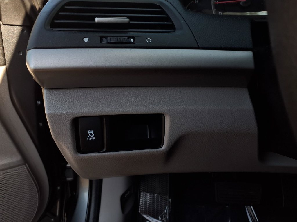 Used 2012 Honda Accord LX image 16