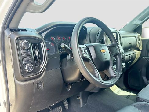Used 2021 Chevrolet Silverado 1500 W/T w/ WT Value Package AWD/4WD image 9