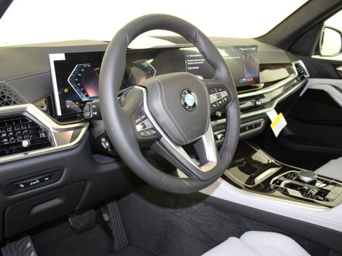 New 2026 BMW X5 sDrive40i w/ Parking Assistance Package image 4