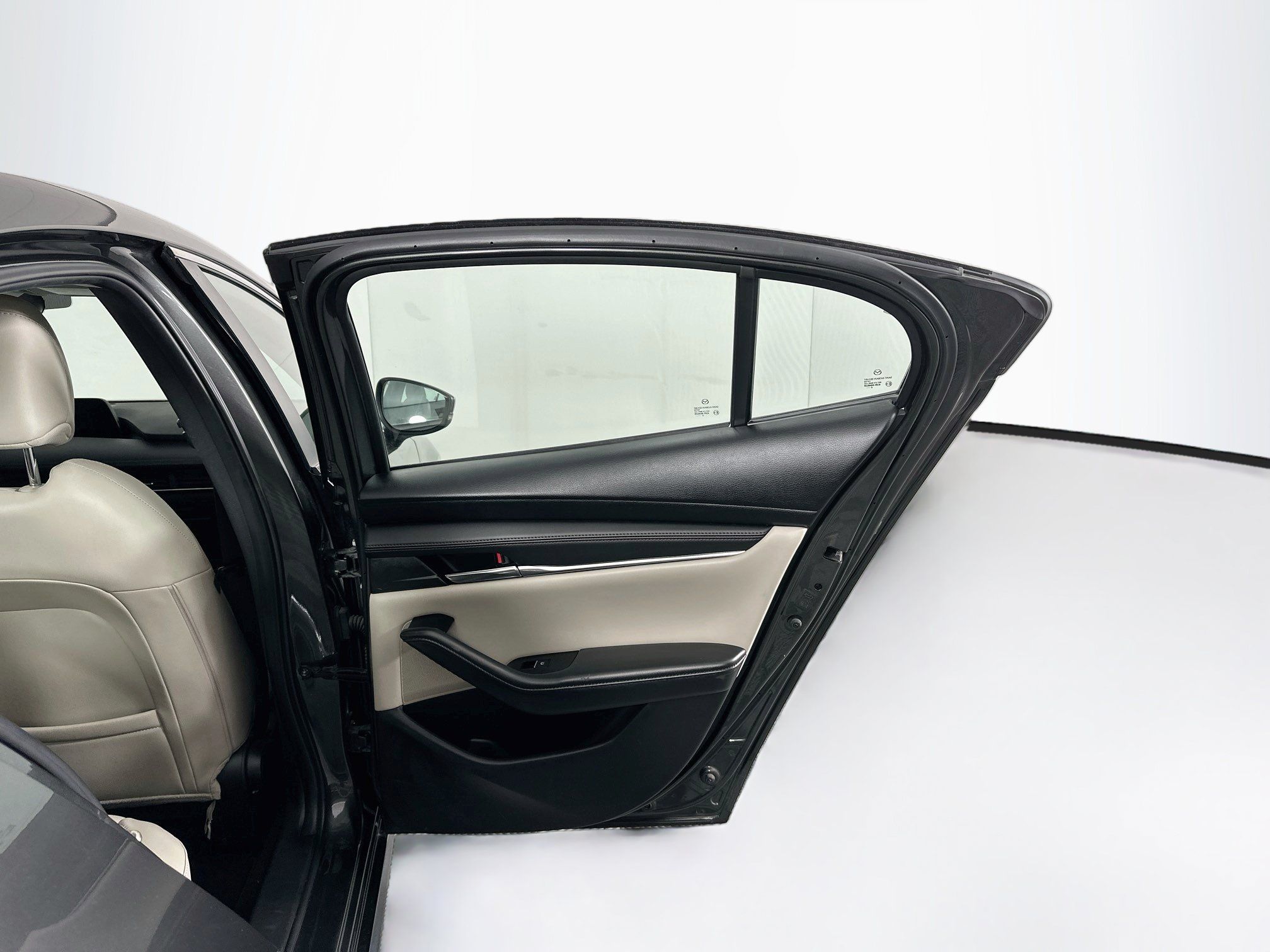 Used 2025 MAZDA MAZDA3 s FWD image 30
