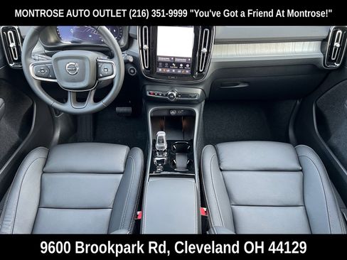 New 2026 Volvo XC40 B5 Plus w/ Climate Package AWD/4WD image 18