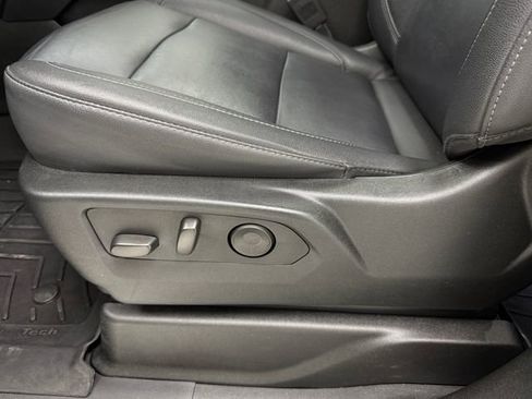 Used 2024 Chevrolet Tahoe LT w/ Luxury Package RWD image 27