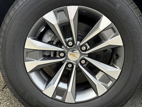 New 2026 Chevrolet Equinox LT image 8