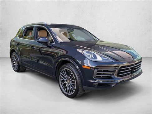 Used 2023 Porsche Cayenne Platinum Edition AWD/4WD image 3