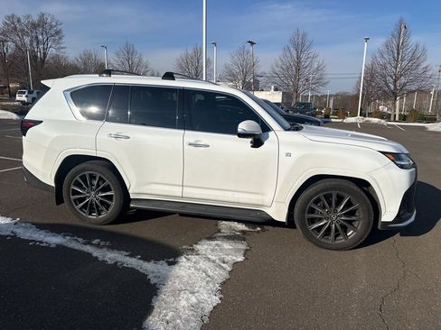 Used 2024 Lexus LX 600 F Sport image 4