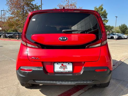 Used 2020 Kia Soul LX FWD image 7