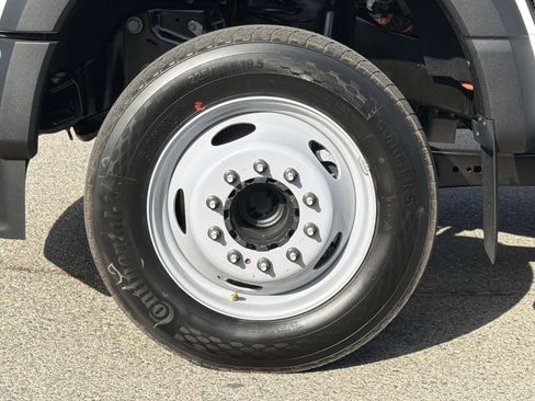 New 2026 Ford F450 XL w/ XL Chrome Package image 23