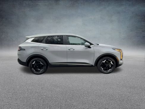 New 2026 Kia Sportage EX image 24