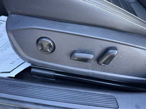 Used 2024 Volkswagen Jetta SE image 15