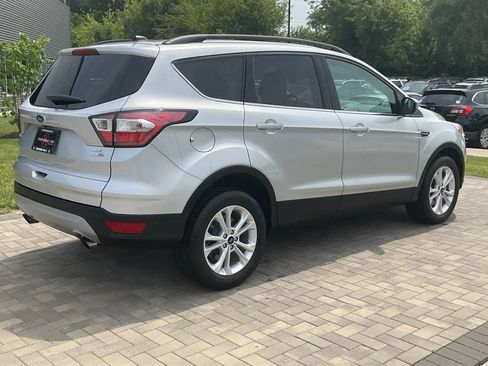 Used 2017 Ford Escape SE w/ Equipment Group 201A AWD/4WD image 5