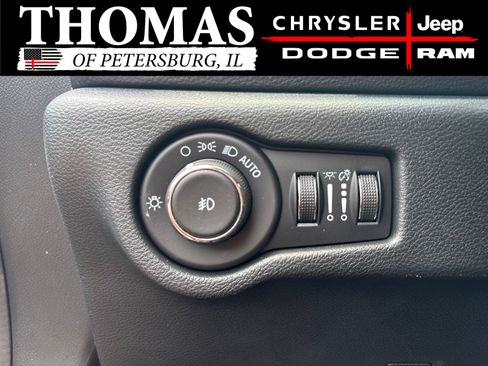 Used 2024 Chrysler Pacifica Touring-L w/ S Appearance Package FWD image 12