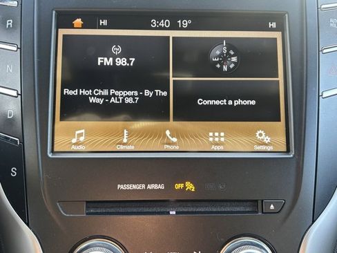 Used 2017 Lincoln MKC Premiere image 27