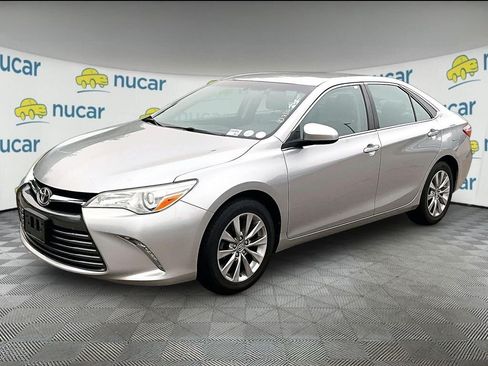 Used 2016 Toyota Camry XLE FWD image 3