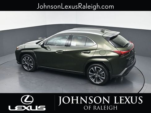 New 2026 Lexus UX 300h FWD image 25