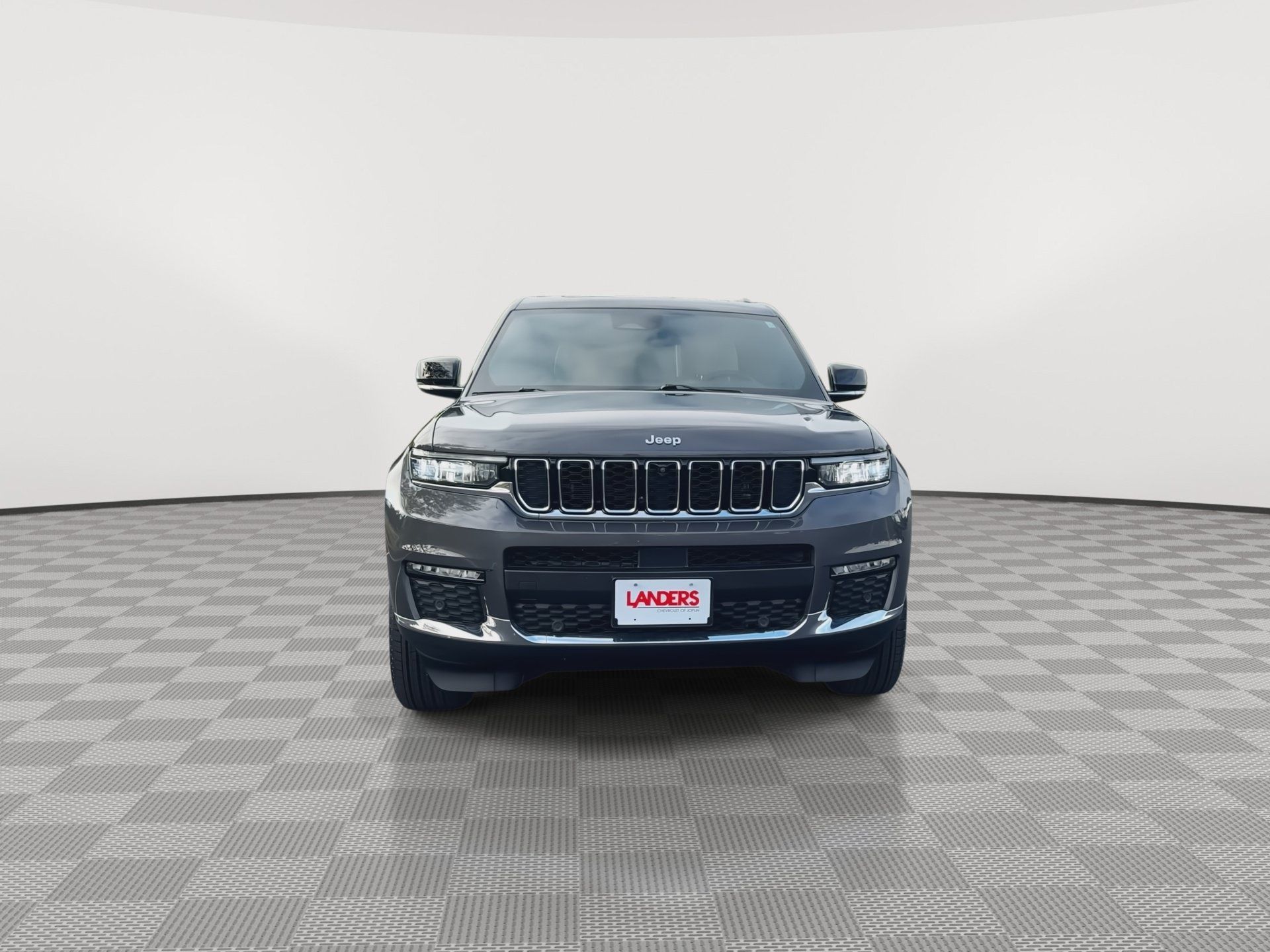 Used 2024 Jeep Grand Cherokee L Limited w/ Luxury Tech Group II AWD/4WD image 3