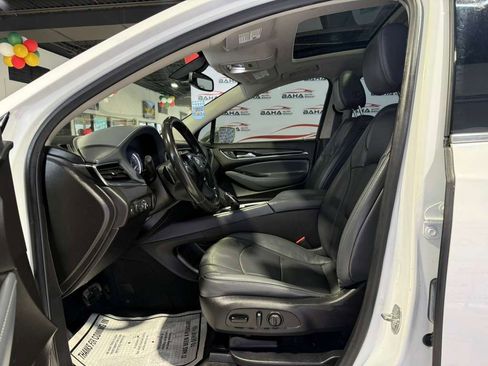 Used 2020 Buick Enclave Essence image 22