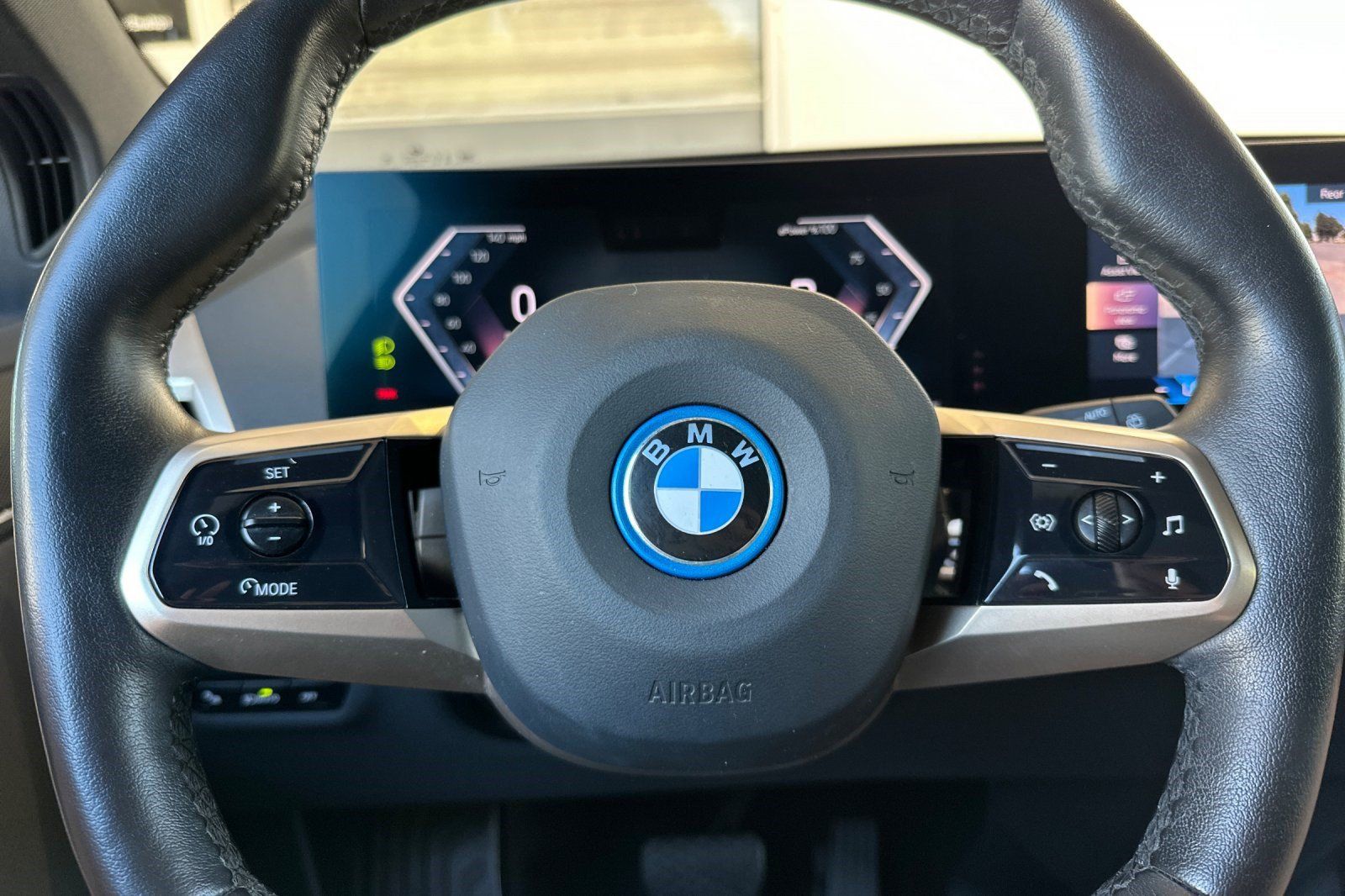 Certified 2024 BMW iX xDrive50 w/ Premium Package AWD/4WD image 30