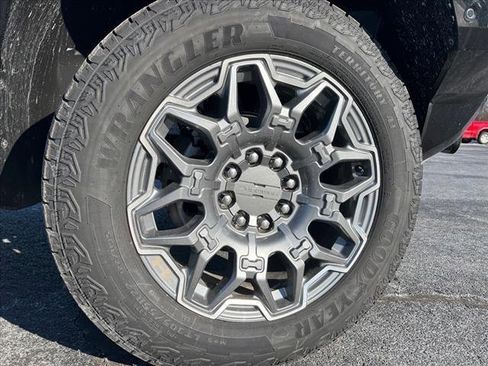 New 2025 GMC Hummer EV 3X image 9