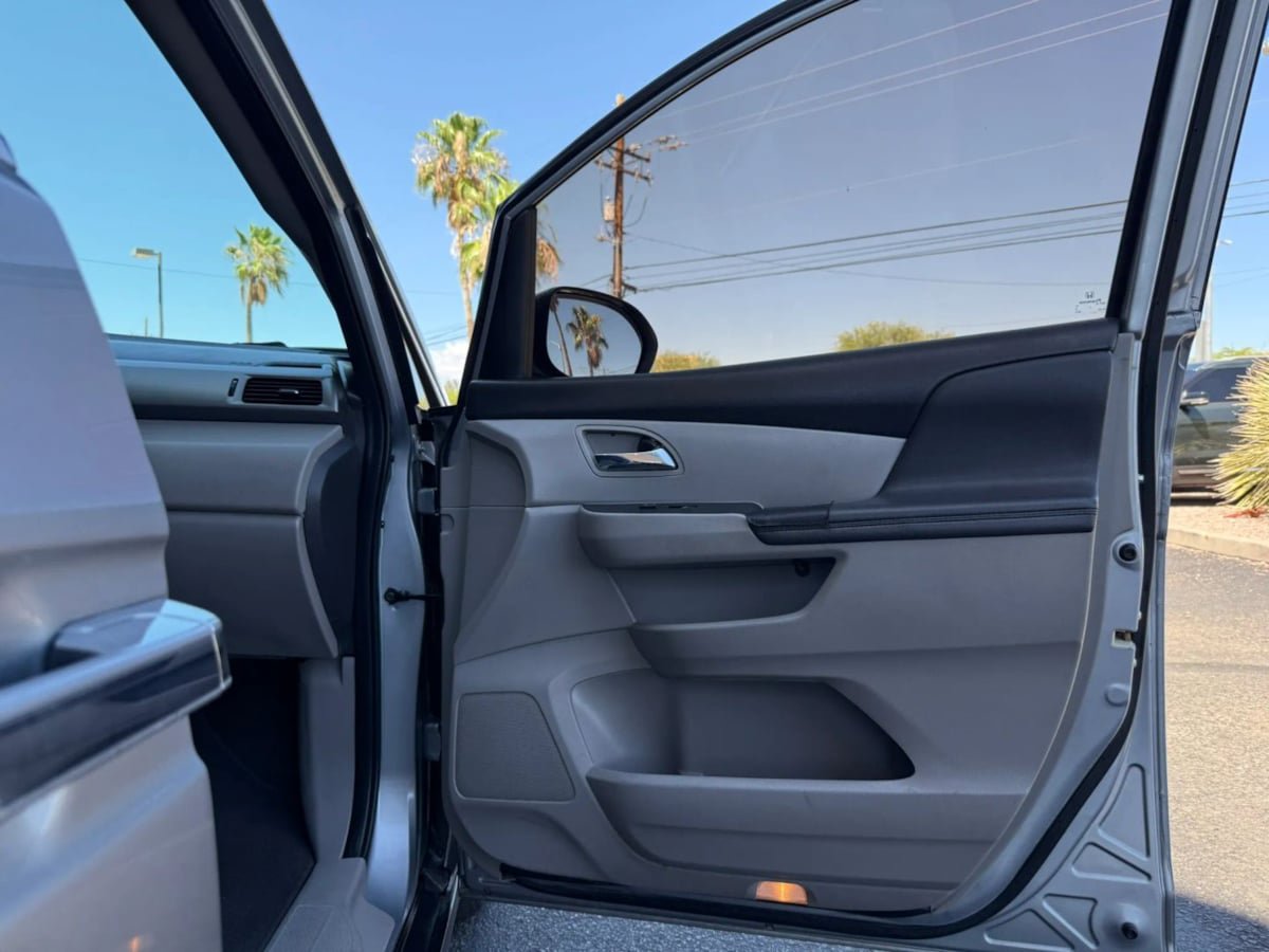 Used 2016 Honda Odyssey EX-L image 34