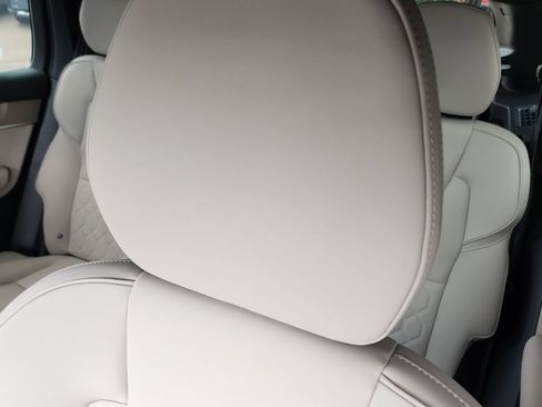 New 2026 Volvo XC90 T8 Plus w/ Protection Package Premier AWD/4WD image 6