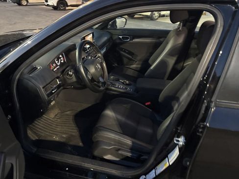Used 2025 Honda Civic Sport image 15
