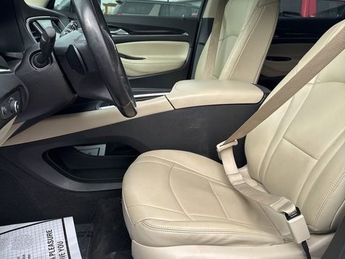 Used 2019 Buick Enclave Essence w/ LPO, Touring Package AWD/4WD image 9