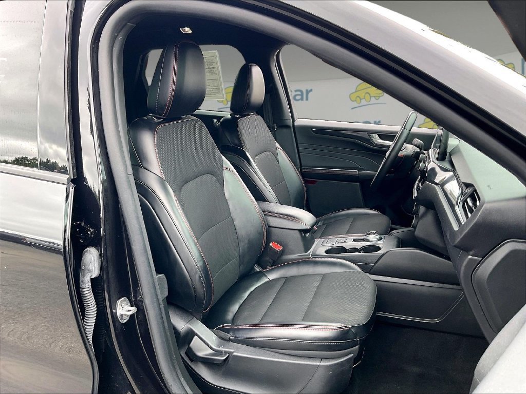 Used 2025 Ford Escape ST-Line Select AWD/4WD image 10