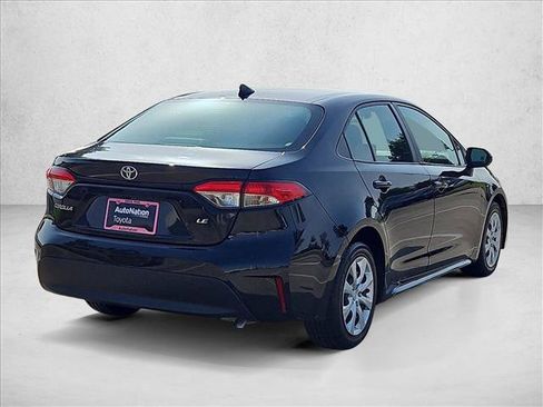 Used 2024 Toyota Corolla LE FWD image 5
