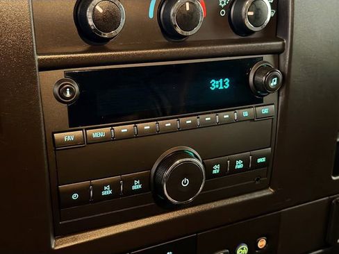Used 2020 Chevrolet Express 2500 w/ Driver Convenience Package image 14
