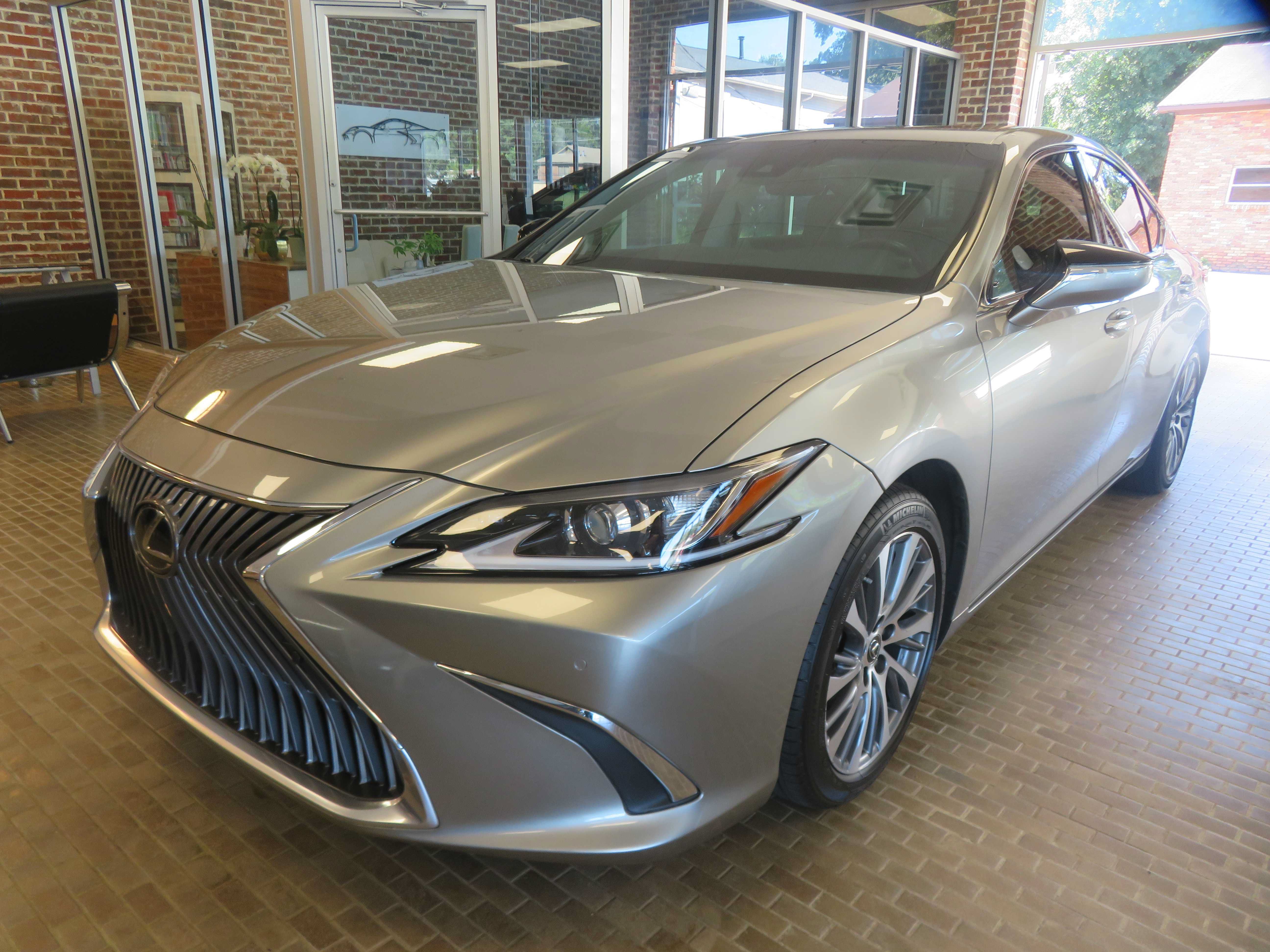 Used 2021 Lexus ES 350 w/ Premium Package FWD image 1