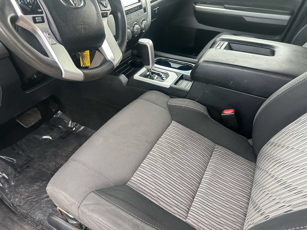 Used 2017 Toyota Tundra SR5 w/ SR5 Upgrade Package AWD/4WD image 37