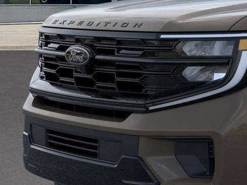 New 2026 Ford Expedition Platinum w/ Stealth Performance Package image 17