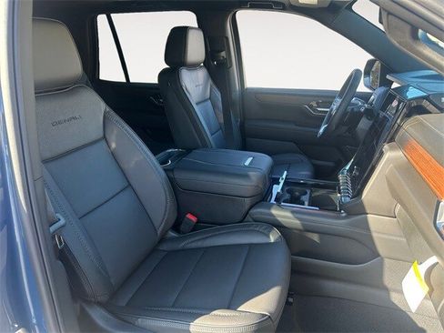 New 2026 GMC Yukon Denali image 15