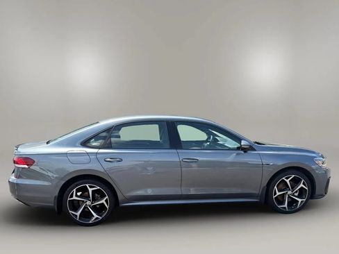 Used 2021 Volkswagen Passat 2.0T R-Line FWD image 4