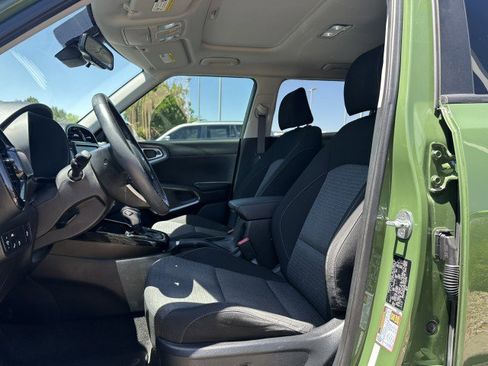 Used 2022 Kia Soul EX FWD image 11