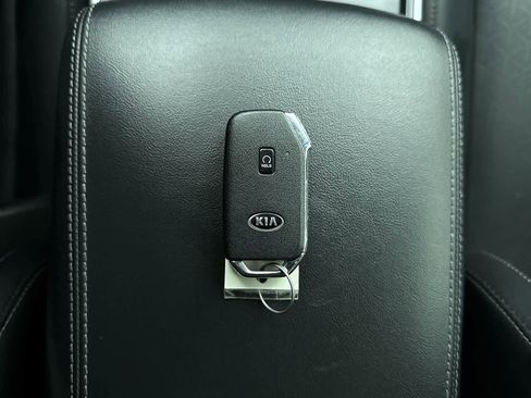 Used 2021 Kia Sorento S w/ Panoramic Sunroof Package image 24