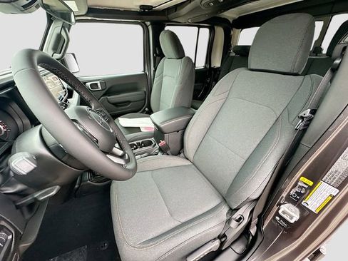 New 2026 Jeep Gladiator Sport image 21