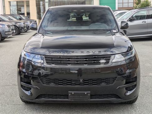 Used 2025 Land Rover Range Rover Sport SE AWD/4WD image 2