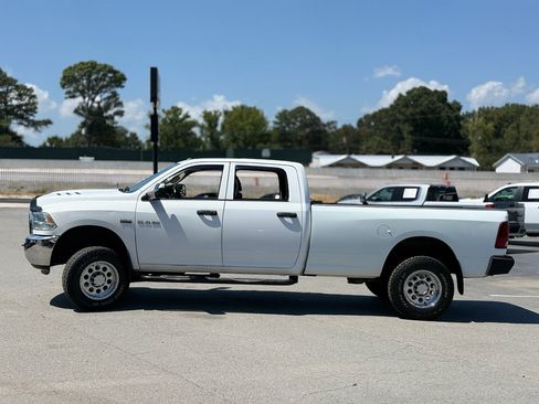Used 2016 RAM 2500 Tradesman w/ Chrome Appearance Group AWD/4WD image 4