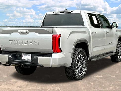 Used 2025 Toyota Tundra Limited AWD/4WD image 8
