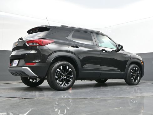 Used 2023 Chevrolet TrailBlazer LT FWD image 41