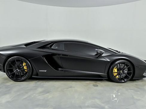 Used 2018 Lamborghini Aventador S AWD/4WD image 13