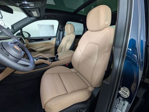 New 2026 Porsche Cayenne image 5