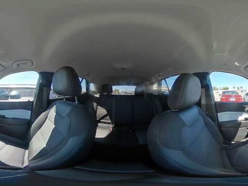 Used 2025 Chevrolet Trax LT image 41